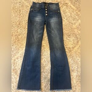 Flare jeans 👖 perfect for your young trend setter